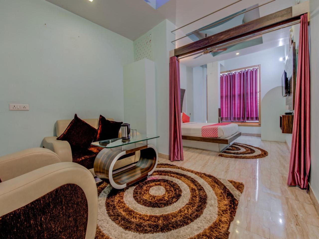 Oyo 18873 Hotel Comfort دوغار المظهر الخارجي الصورة