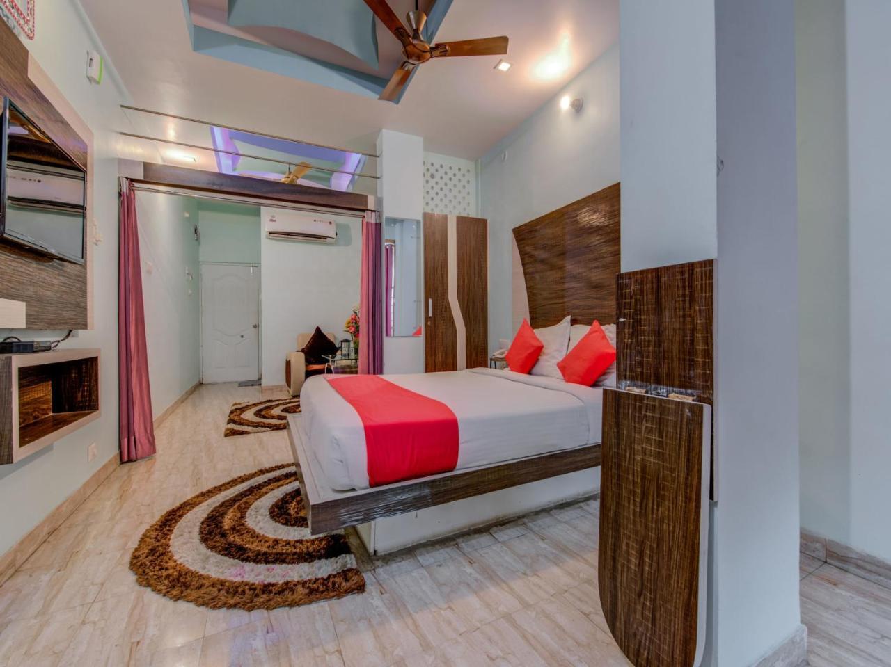 Oyo 18873 Hotel Comfort دوغار المظهر الخارجي الصورة